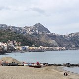 102 Een mooie kustlijn met boven Taormina